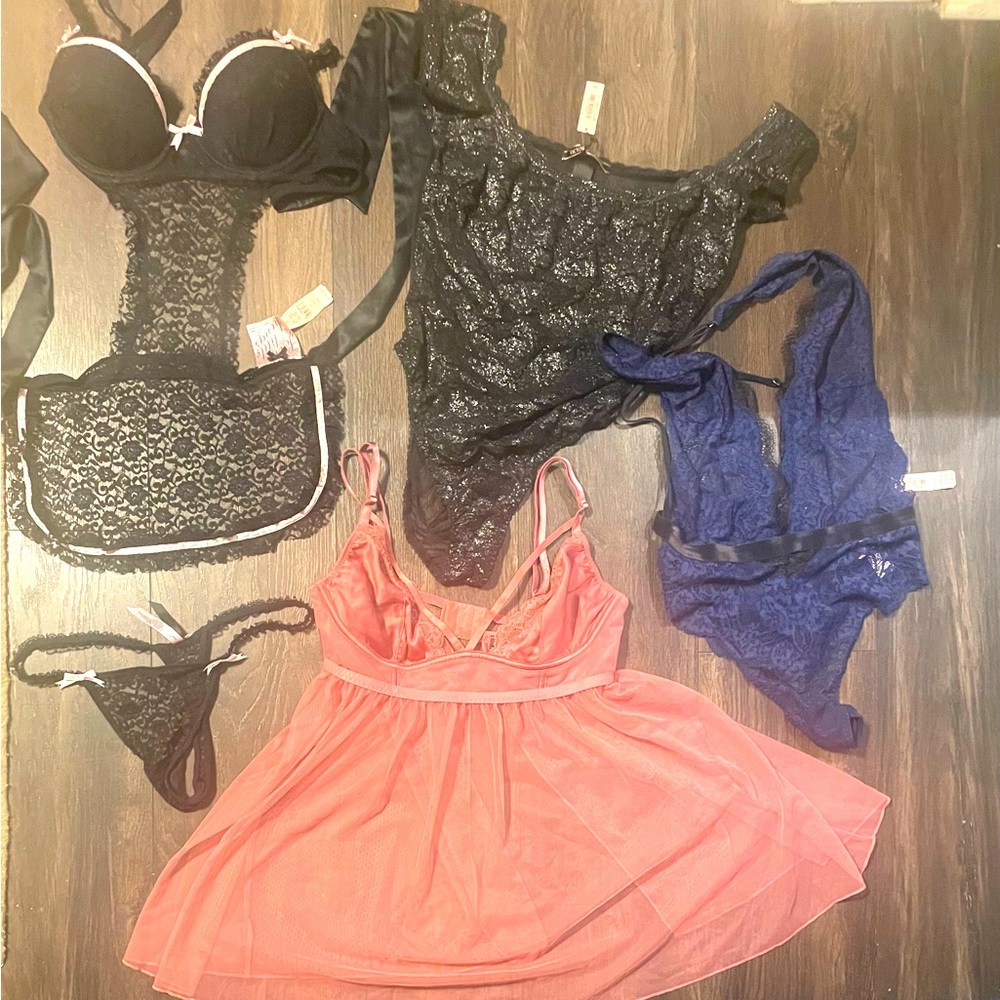Lot of Victoria Secret 34B Small XS